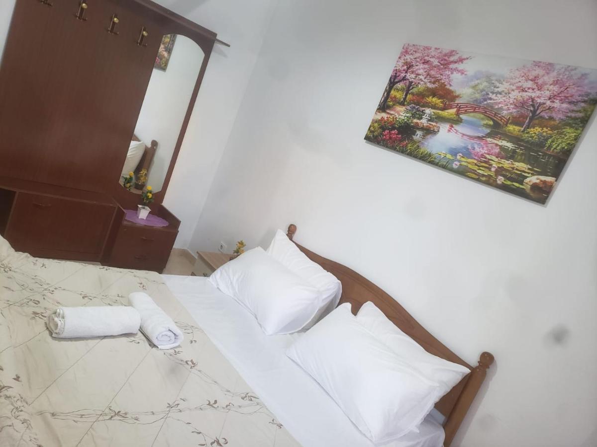Hostel Split Rock Tiran Dış mekan fotoğraf